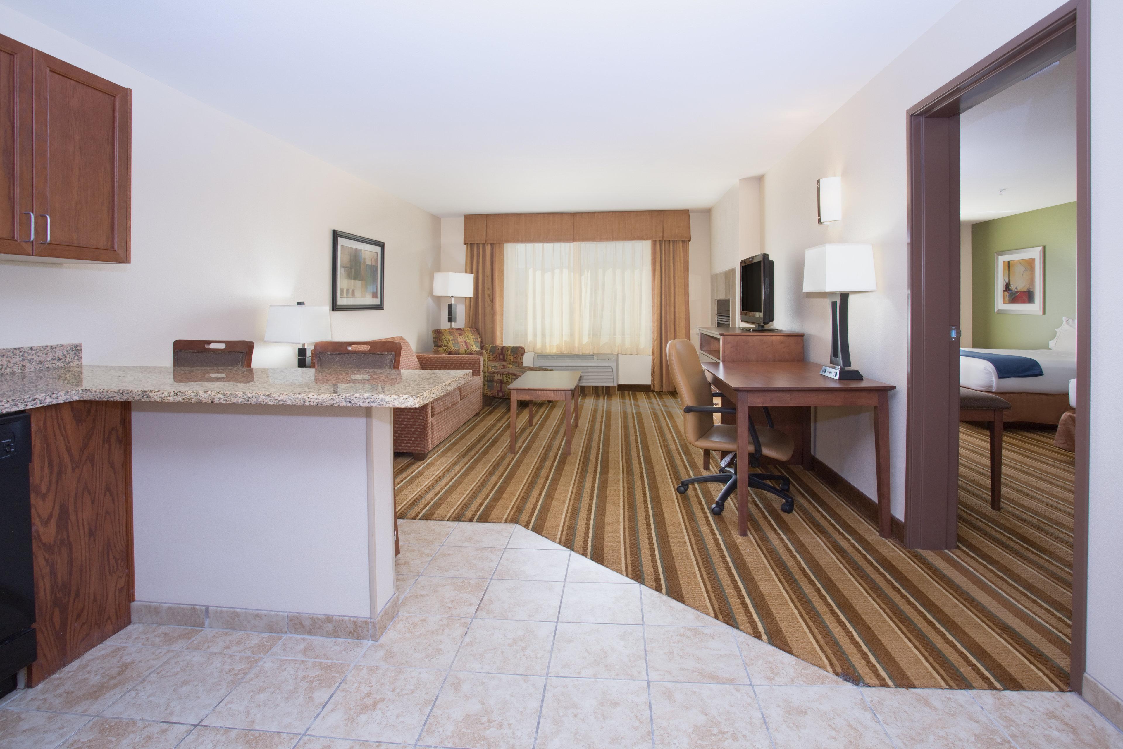 Express And Alamos Entrada Park By Ihg Los Alamos