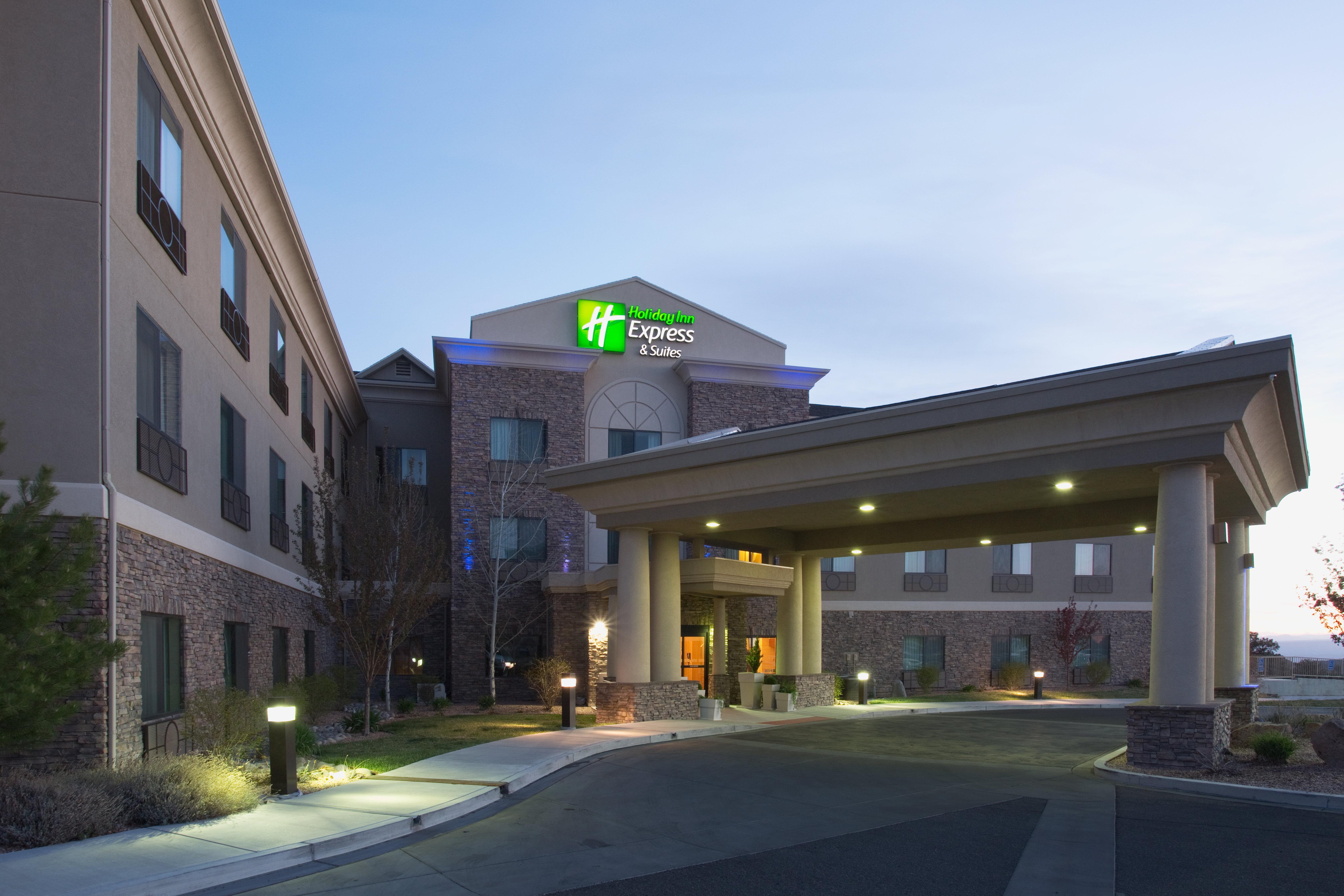 Hotel Express And Alamos Entrada Park By Ihg 3*